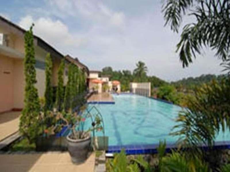 Lembah Gunung Kujang Hotel Subang Exterior photo