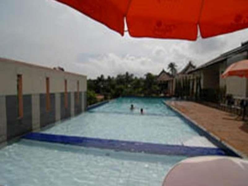 Lembah Gunung Kujang Hotel Subang Exterior photo
